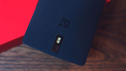 OnePlus застукали за… нечестной рекламой смартфона