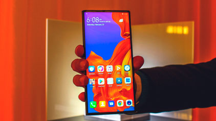 На выставке MWC 2019 показали сгибаемый смартфон Huawei Mate X